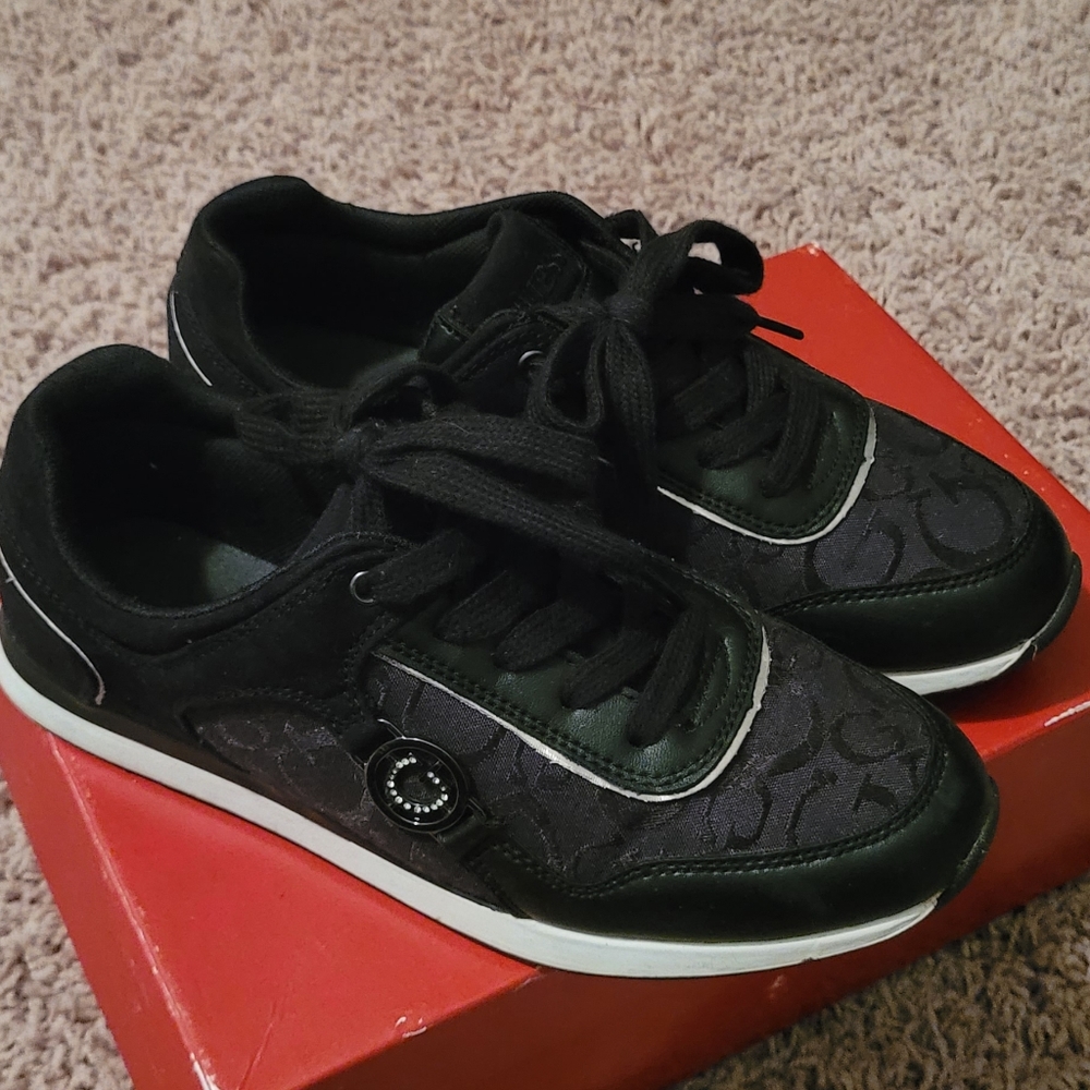 Guess Sneakers